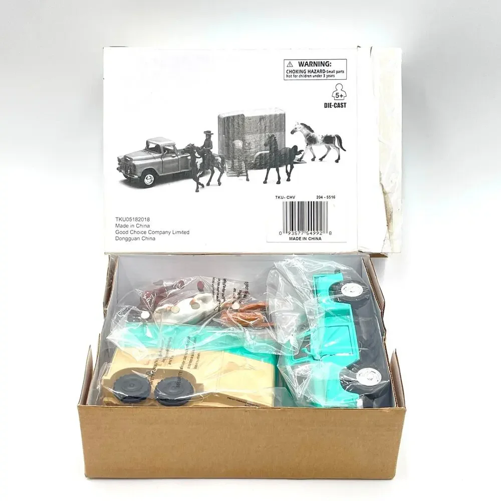 New Ray Country Life 1/32 Diecast 1955 Chevy 3100 Stepside Truck & Horse Trailer